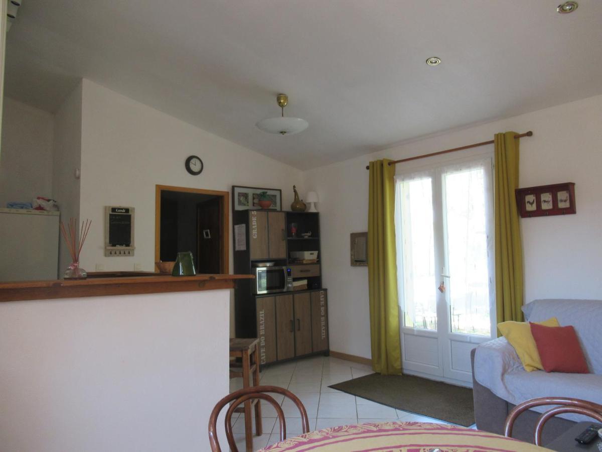 Le Cabanon Des Hirondelles Vila Villecroze Exterior foto