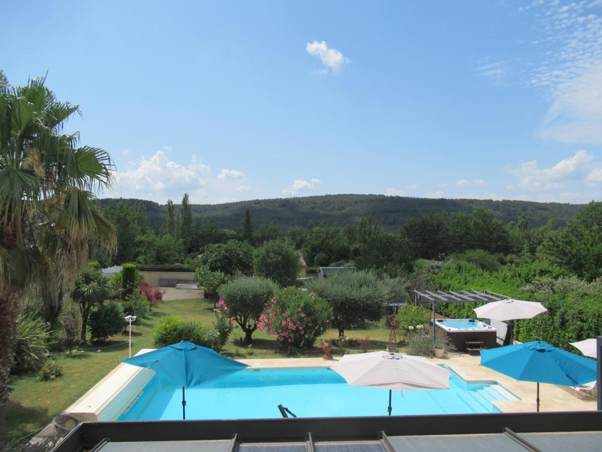 Le Cabanon Des Hirondelles Vila Villecroze Exterior foto