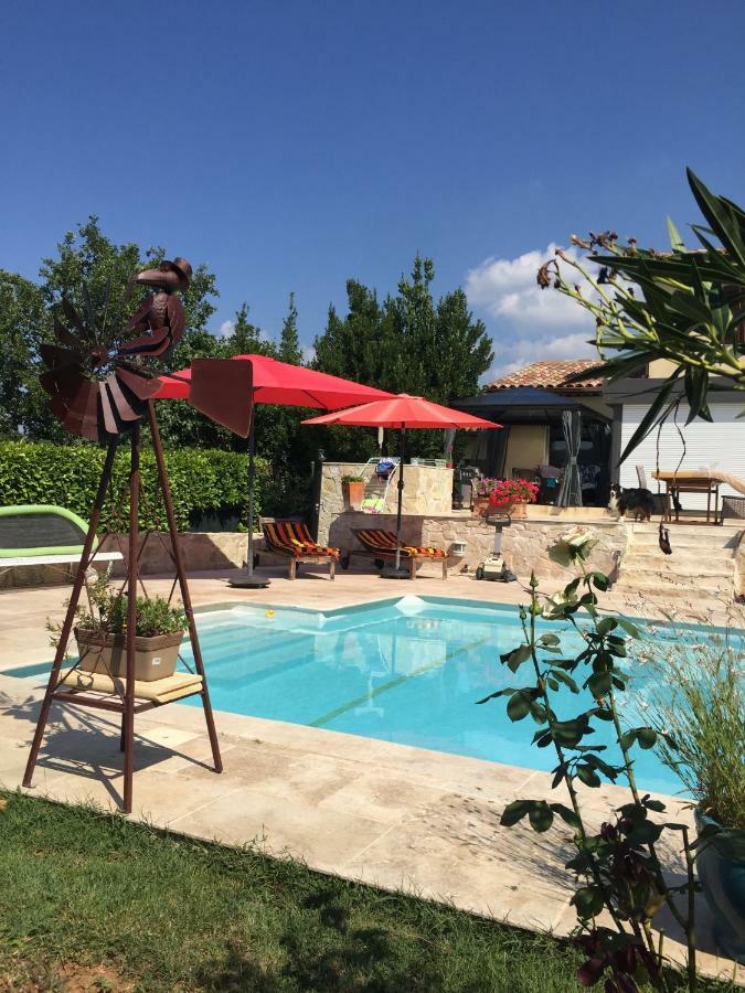 Le Cabanon Des Hirondelles Vila Villecroze Exterior foto